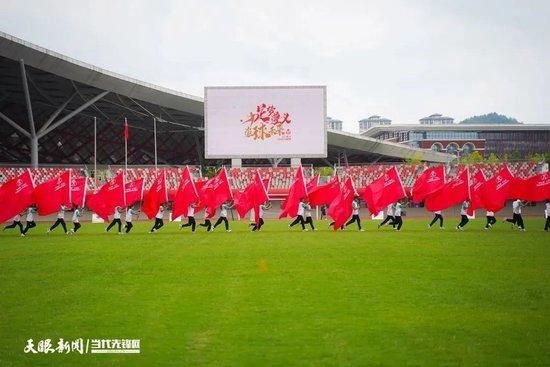 曼联在后场很多次都是凭借运气来化险为夷，但在进攻中他们却贡献出了几次精彩的时刻。